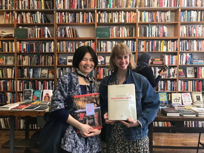 Zhenru Zhou (left) and Zsofi Valyi-Nagy (right) in Spring 2019. 